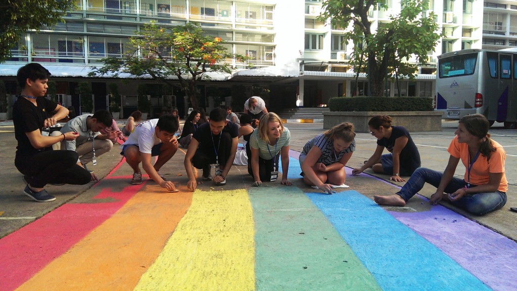 Rainbow chalking at New International School Thailand | Photo by UNAIDS/H. Nhan