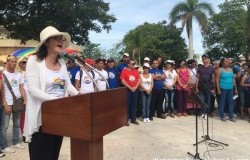 Mariela_Castro_Espin_speaking_on_IDAHAT_in_Cuba_insert_c_Washington_Blade_by_Michael_K_Lavers-250x167